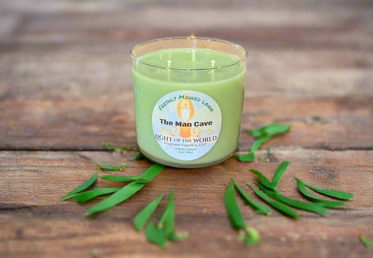 Freshly Mowed Lawn 17oz Candle